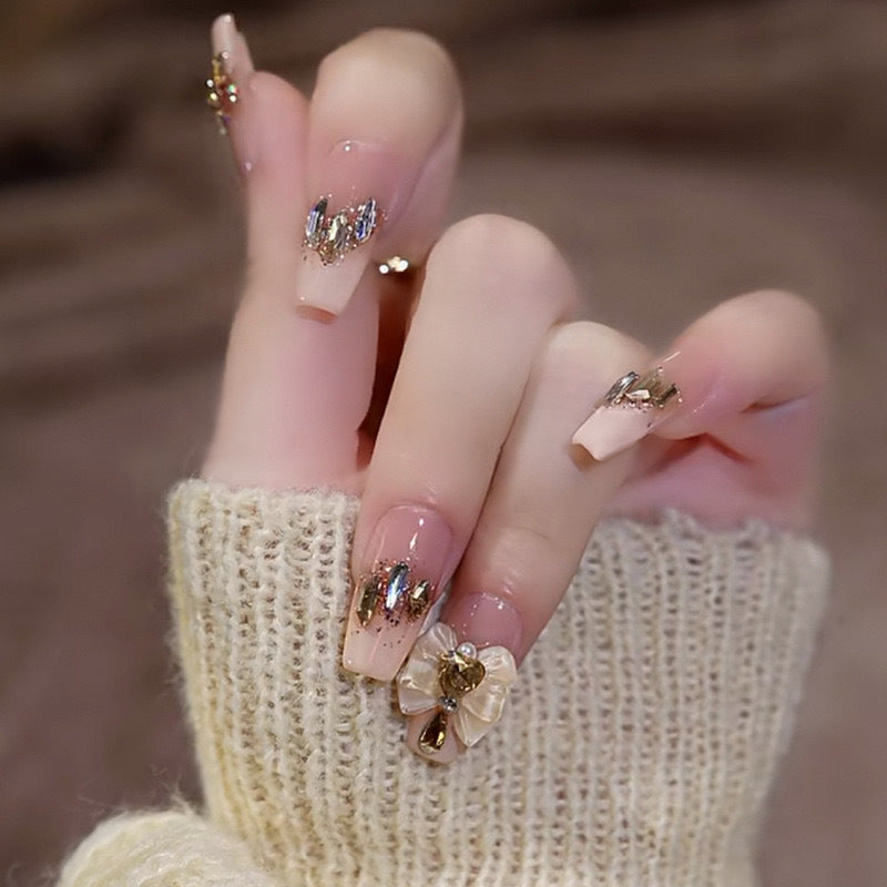 Nail patch fake nail new white nail piece Influencer wearing nail piece Wearable removable nail piece