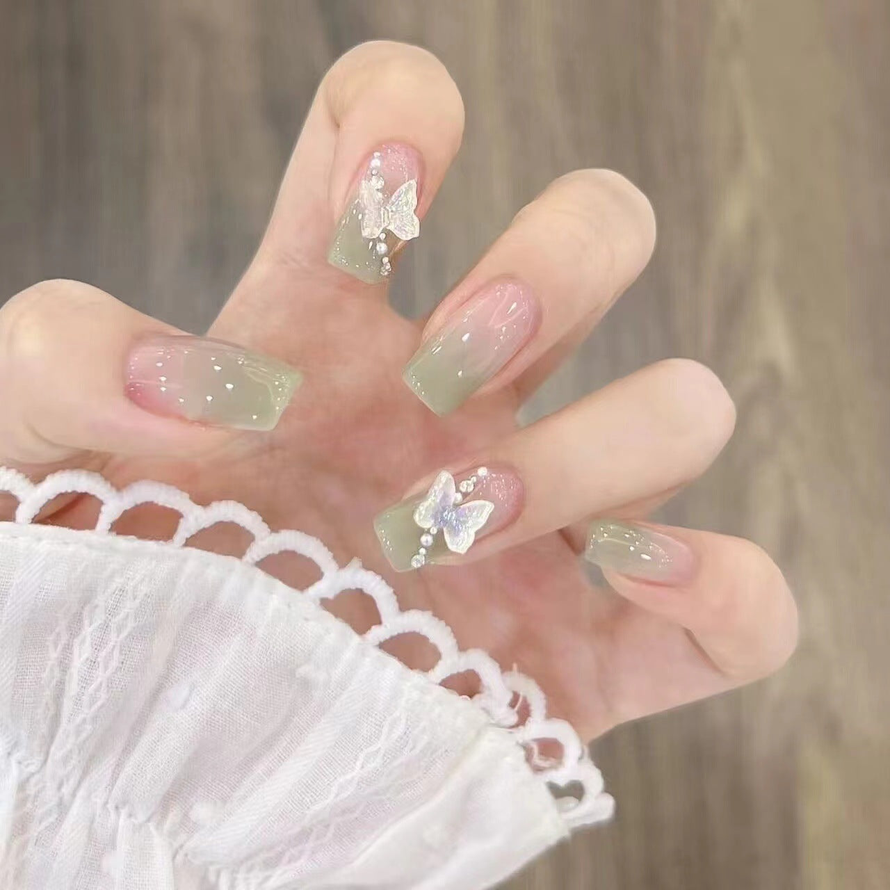 Nail patch fake nail new white nail piece Influencer wearing nail piece Wearable removable nail piece