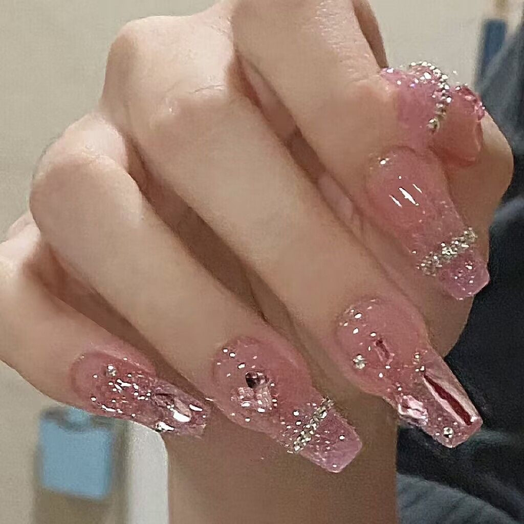 Nail patch fake nail new white nail piece Influencer wearing nail piece Wearable removable nail piece