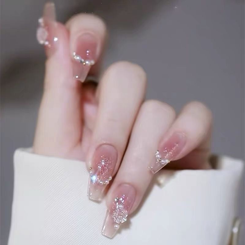Nail patch fake nail new white nail piece Influencer wearing nail piece Wearable removable nail piece