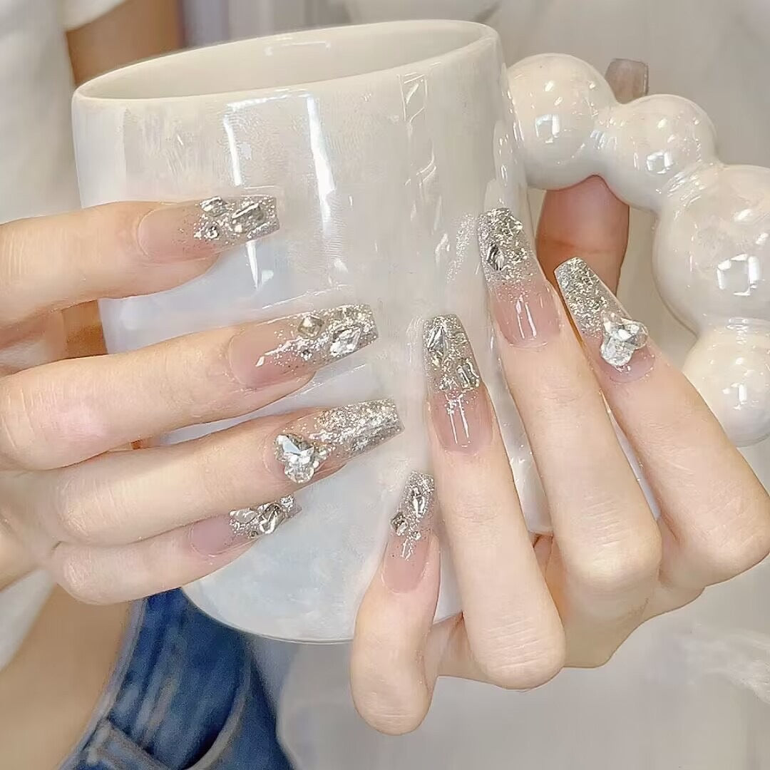 Nail patch fake nail new white nail piece Influencer wearing nail piece Wearable removable nail piece