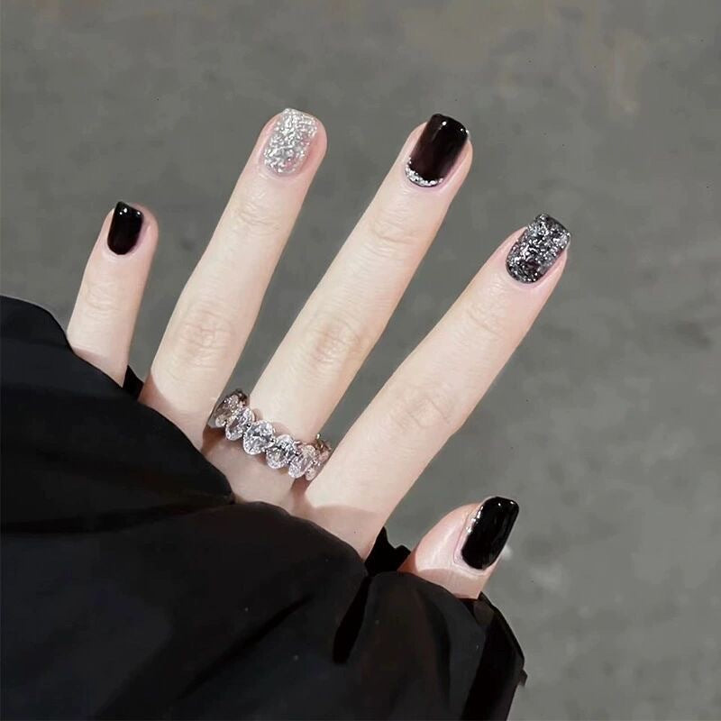 Nail patch fake nail new white nail piece Influencer wearing nail piece Wearable removable nail piece