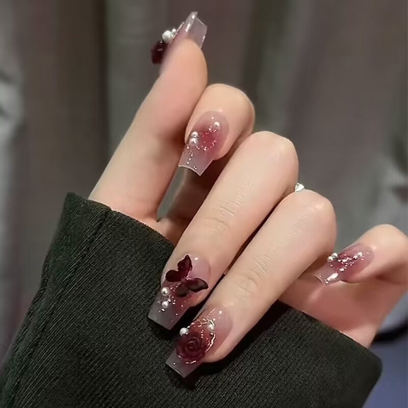 Nail patch fake nail new white nail piece Influencer wearing nail piece Wearable removable nail piece