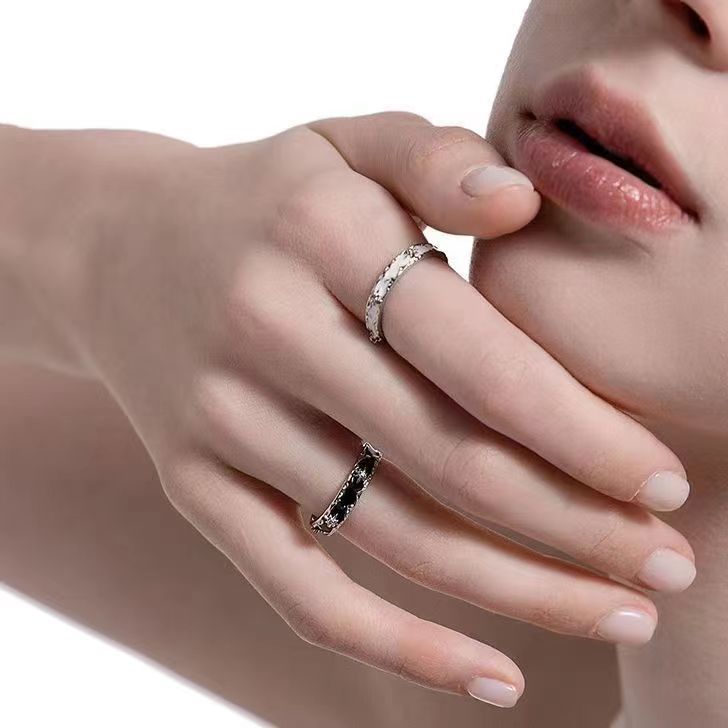Advanced sense, niche design sense, simple couple ring ins cold wind exquisite stacking, personalized open index finger ring