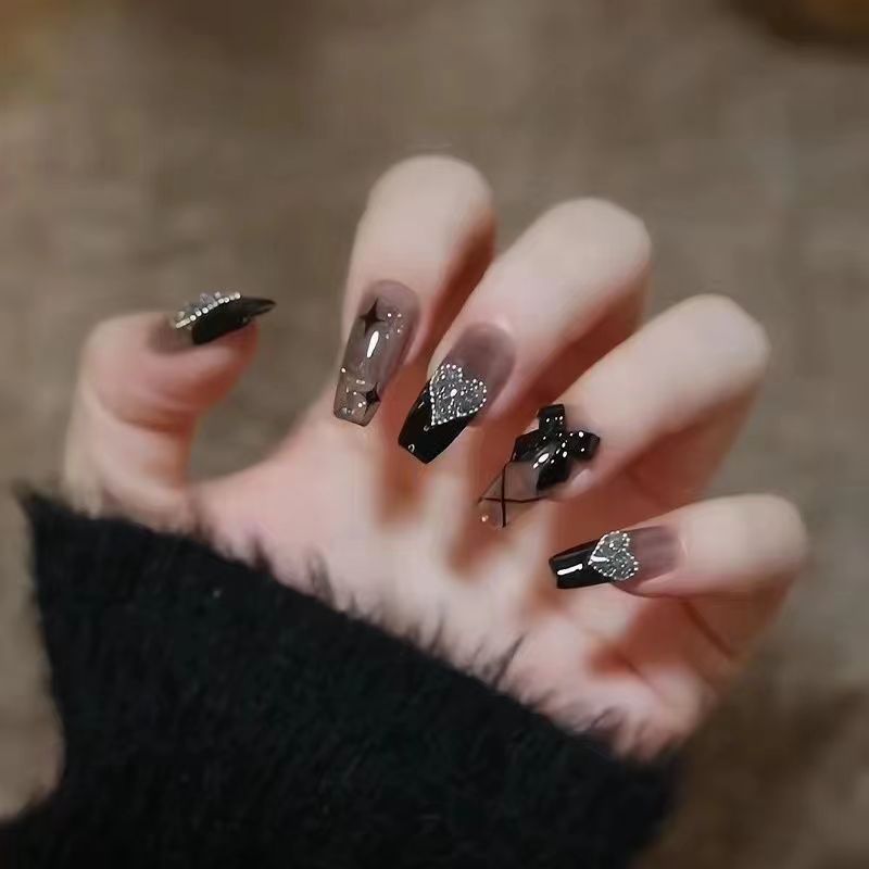 Nail patch fake nail new white nail piece Influencer wearing nail piece Wearable removable nail piece