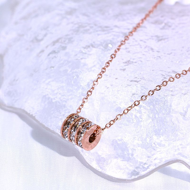 Premium Fading Summer Skirt Necklace Female Tide Internet celebrities ins Cold Neck Jewelry Pendant Faded Clavicle