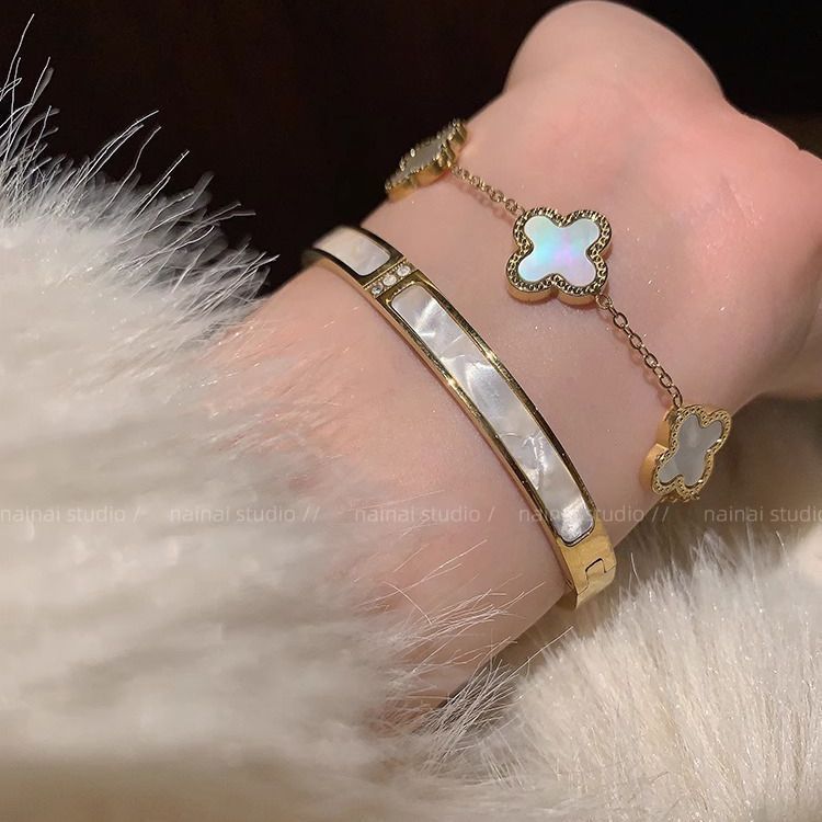 Non-Fading Roman Digital Small Waist Gold Bracelet Women's High-Grade Light Luxury Clover Bracelet New Fashion Bracelet