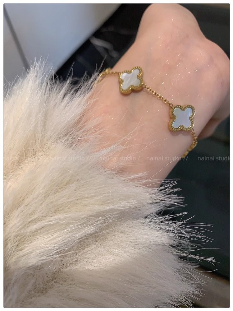 Non-Fading Roman Digital Small Waist Gold Bracelet Women's High-Grade Light Luxury Clover Bracelet New Fashion Bracelet