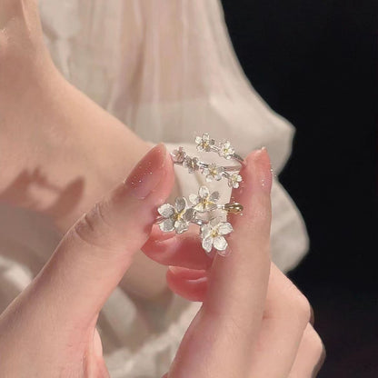 [In Stock] Camellia girlfriends pair ring niche design sense light luxury simple temperament opening adjustment ring