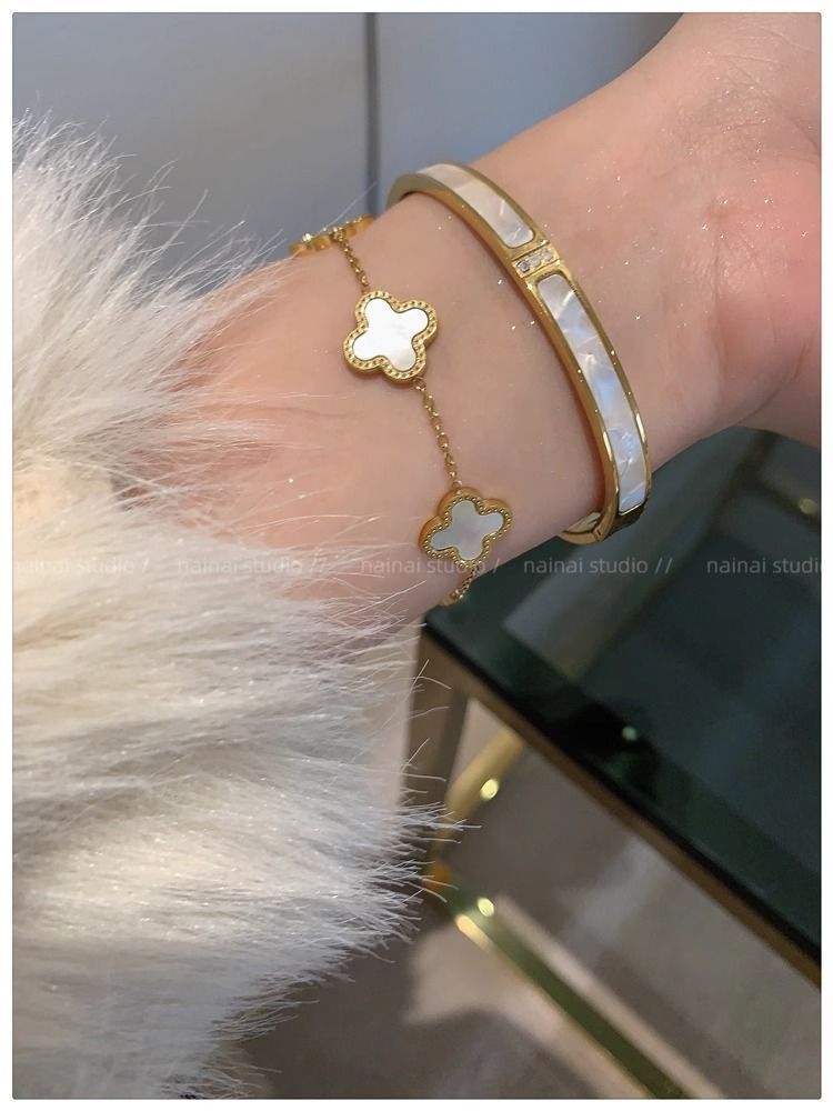 Non-Fading Roman Digital Small Waist Gold Bracelet Women's High-Grade Light Luxury Clover Bracelet New Fashion Bracelet