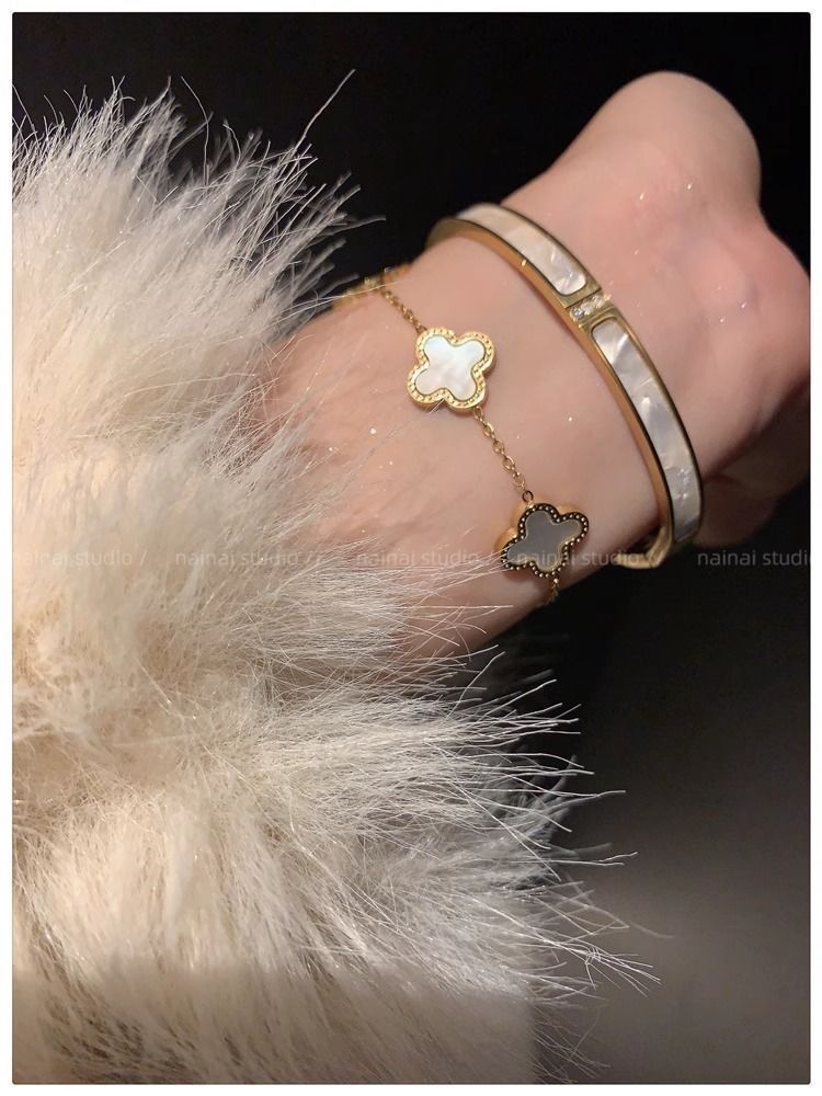 Non-Fading Roman Digital Small Waist Gold Bracelet Women's High-Grade Light Luxury Clover Bracelet New Fashion Bracelet